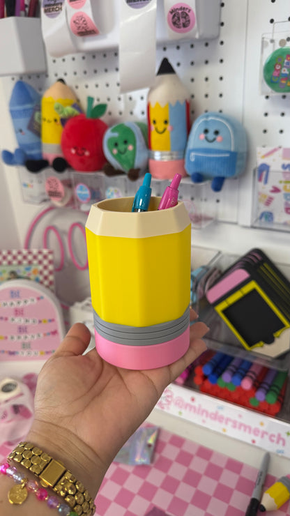 Porta lápices en forma de lápiz